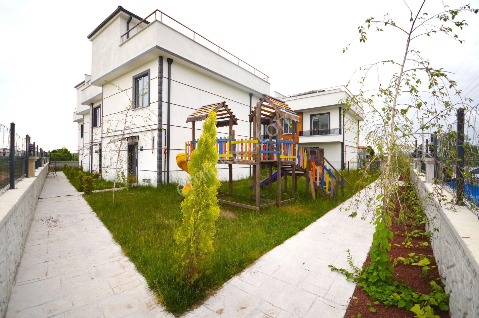 Karasu Yalı Satılık Villa  Sakarya/Karasu Da Acil Satılık Kaçmaz Dubleks Villa 