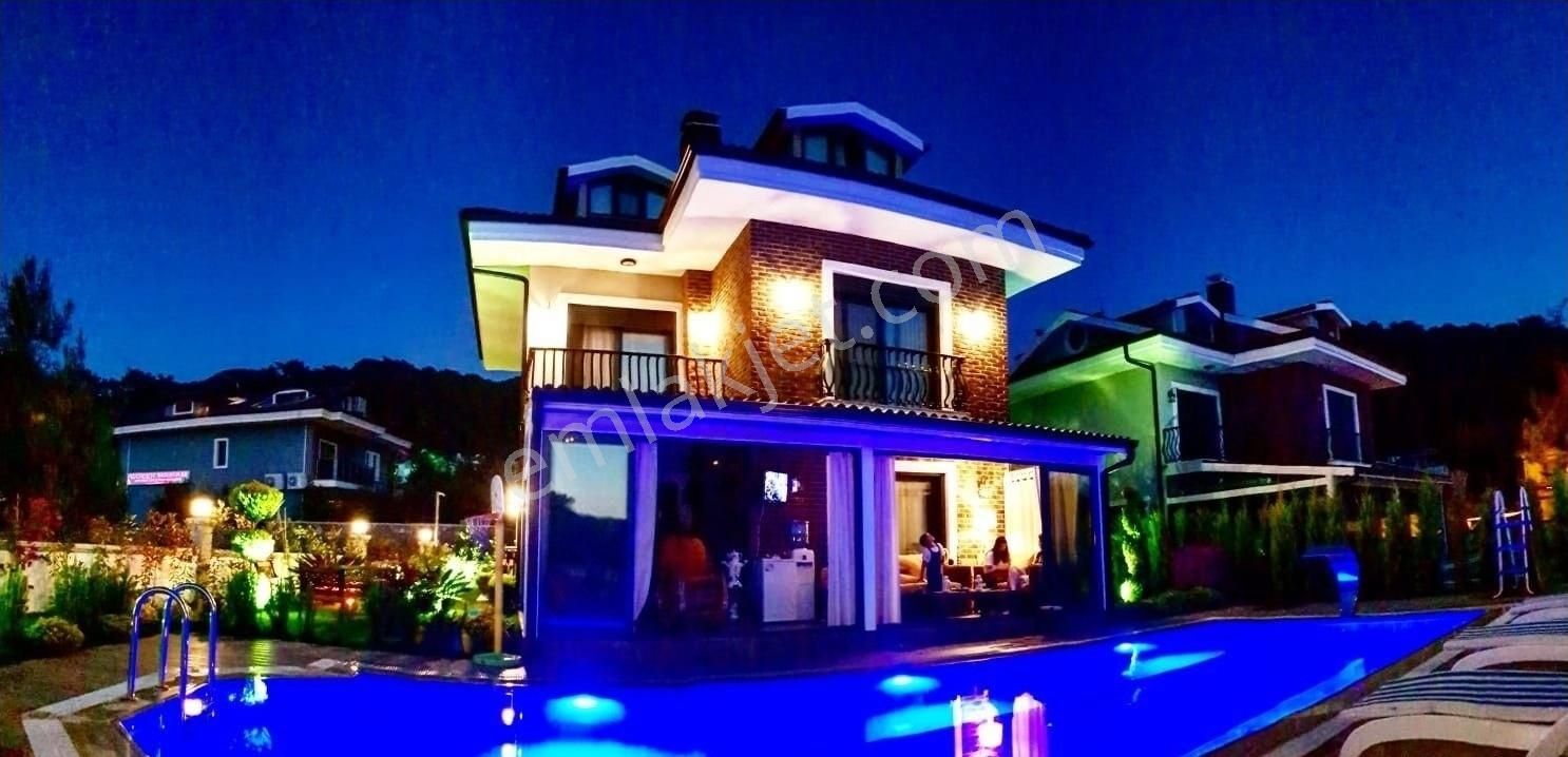 Fethiye Göcek Satılık Villa TAPARİ den Göcek te D Marine Yakın Lüks Satılık Havuzlu Villa