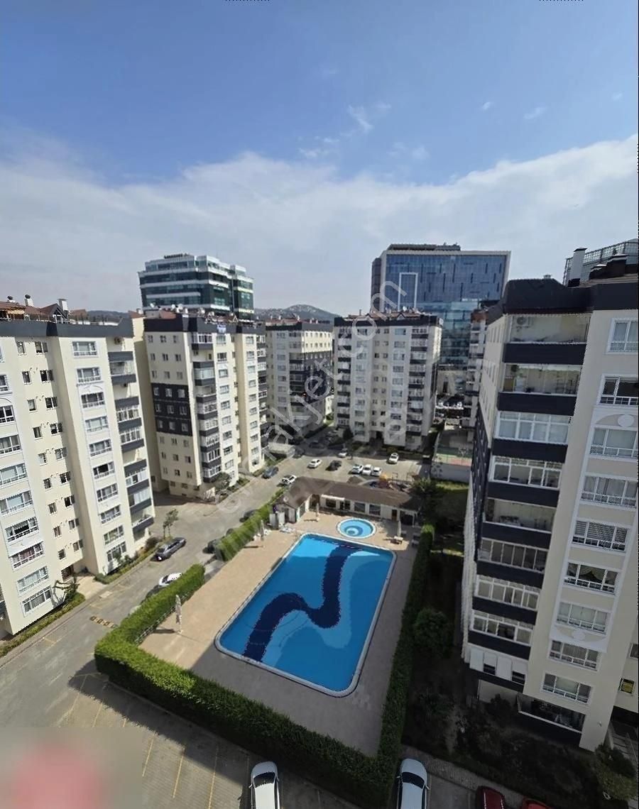 Maltepe Altayçeşme Satılık Daire ALTAYÇEŞME KONUTLARINDA 3+1 130M2 FERAH CEPHEDE SATILIK BOŞ!