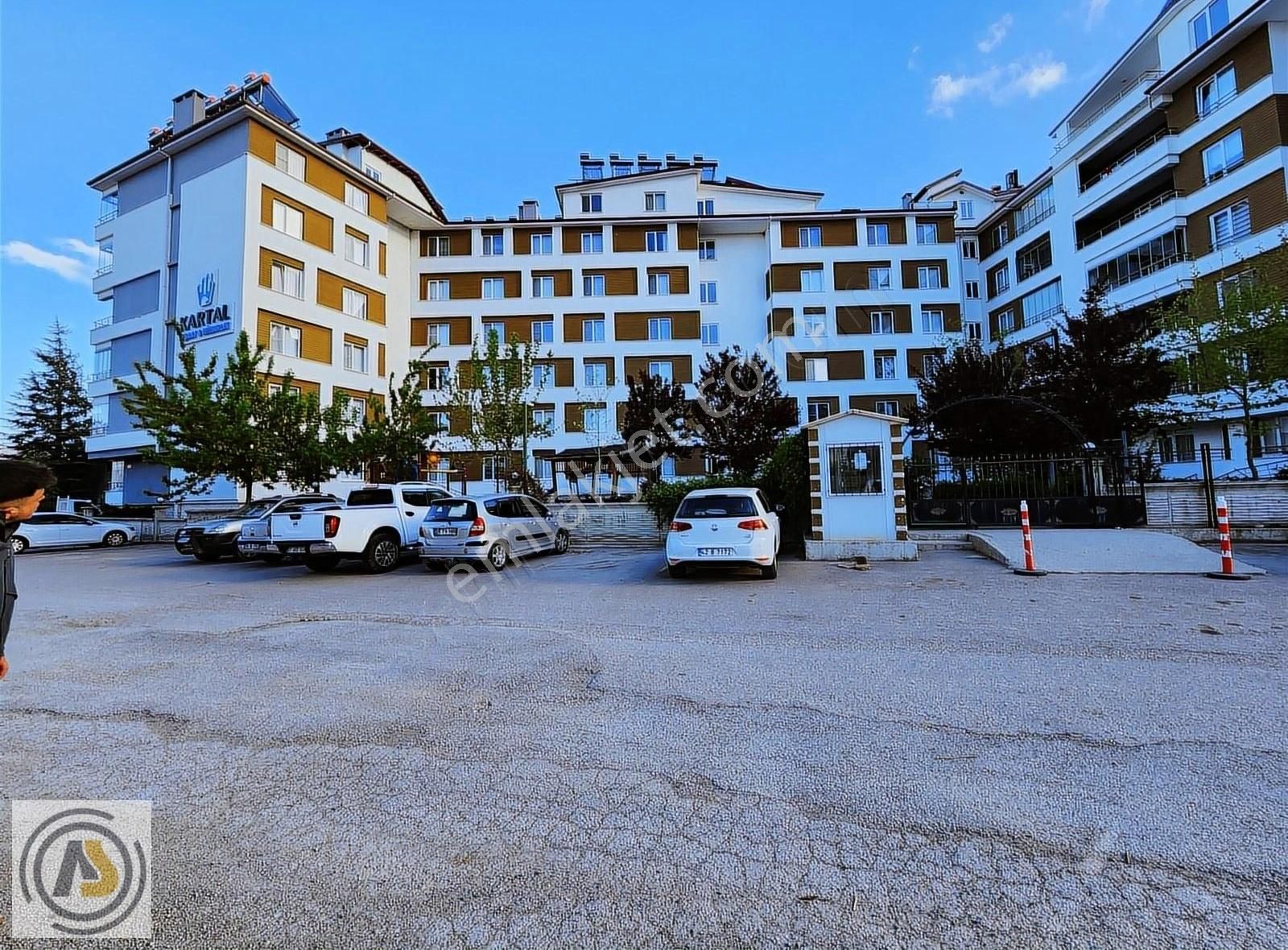 Beyşehir Bahçelievler Satılık Daire BEYŞEHİR KARTAL PARK SİTESİNDE SATILIK 3+1 ARA KAT DAİRE