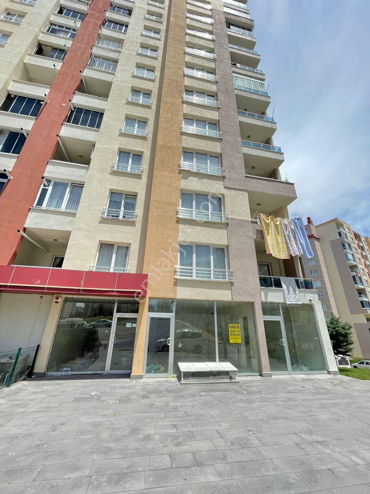 Melikgazi Yeşilyurt Kiralık Genel  İldem D konutlarında kiralık 300 m2 dükkan 