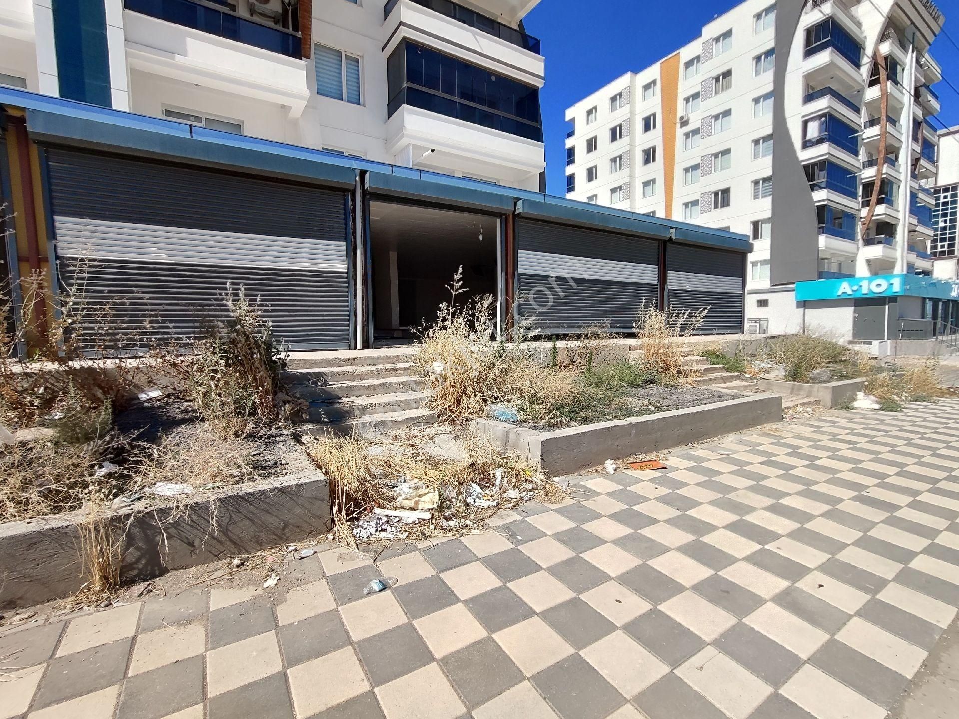 Bağlar Bağcılar Kiralık Dükkan & Mağaza  ZARA GAYRİMENKUL'DEN SİVEREK CADDESİNDE 310 m²  KİRALIK SIFIR DÜKKAN