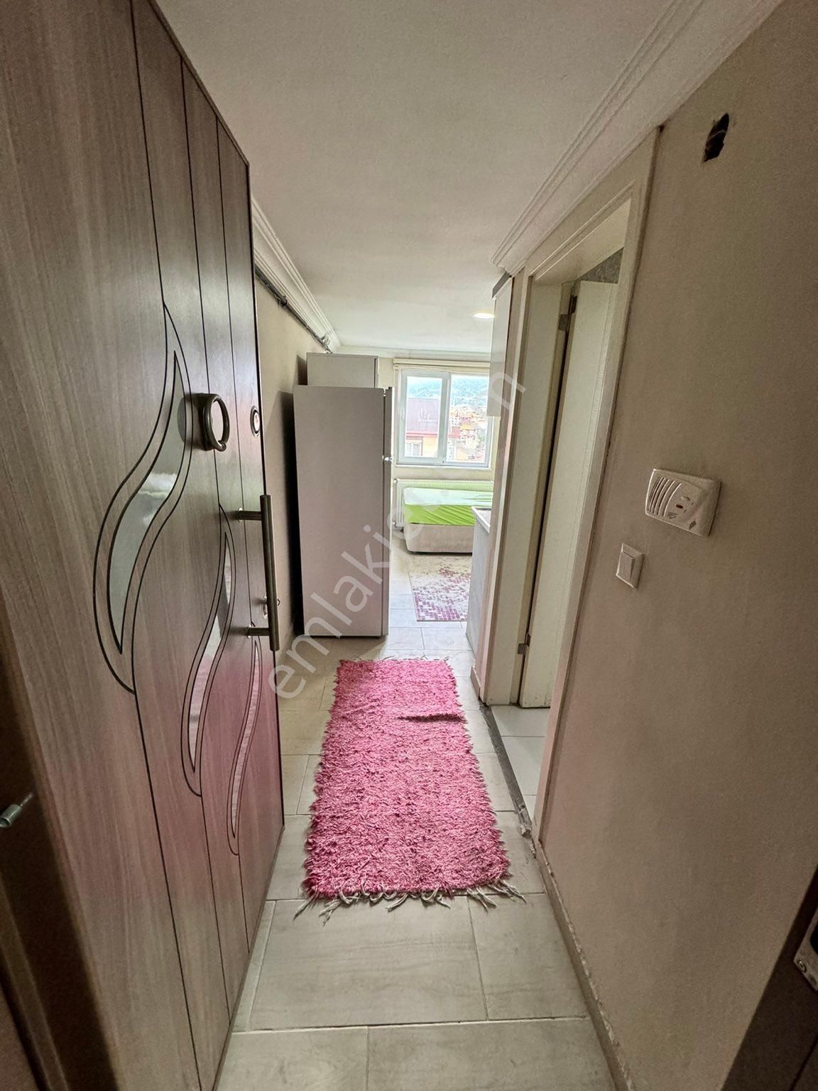 Isparta Merkez Yedişehitler Kiralık Daire ✅KİRALIK✅ 1+0 emek taksi üstü herşey dahil apartımız çarşıya da iyaşa da 10 dakikadır