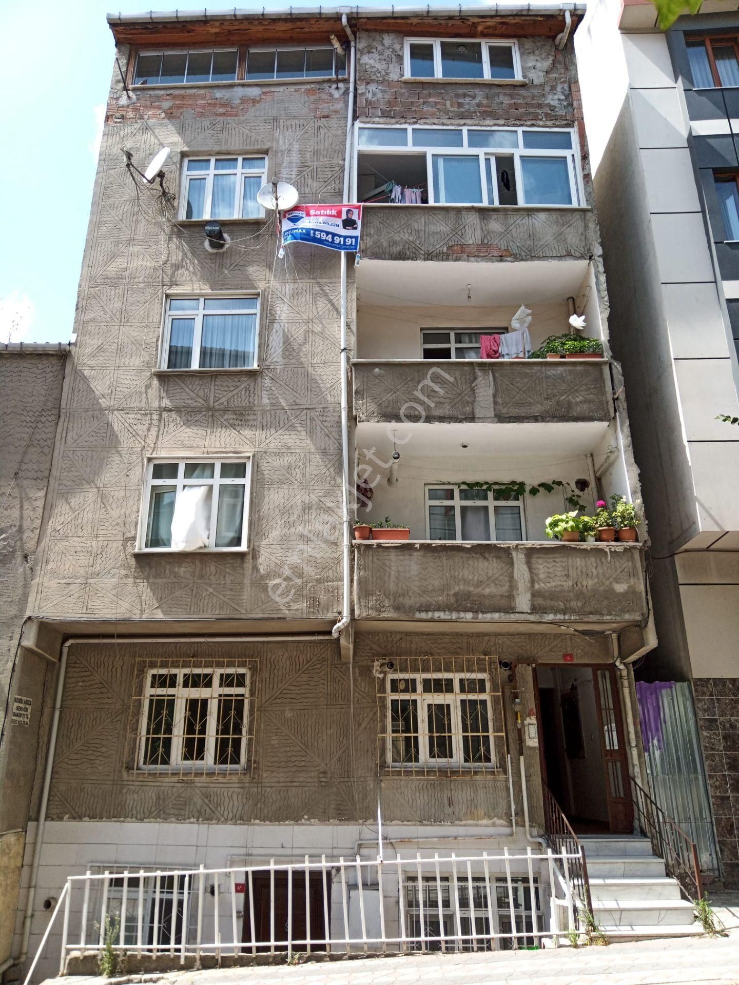 Sultangazi Sultançiftliği Satılık Daire  REMAX ALA'DAN SULTANÇİFLİĞİ MAHALLESİ'NDE SATILIK DAİRE