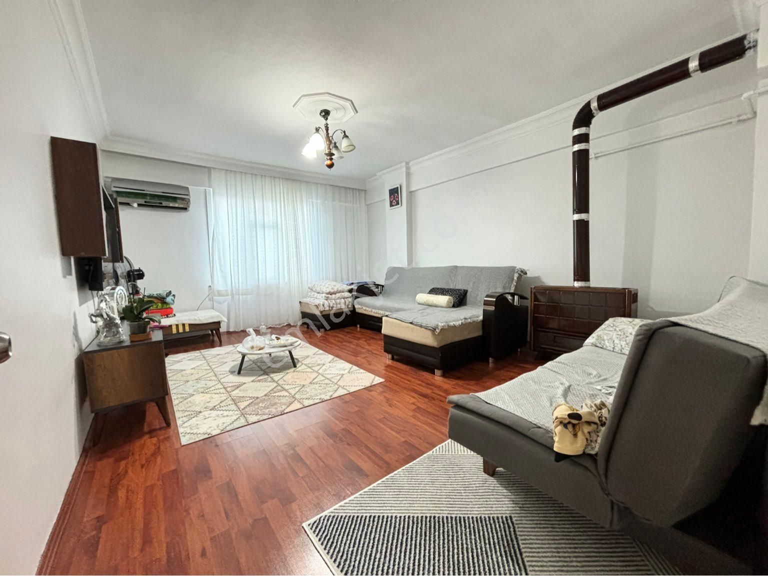 Zeytinburnu Sümer Satılık Daire  GÖKALP GAYRİMENKULDEN 2+1 90 m2 3.KAT SÜMER MAH. SATILIK DAİRE