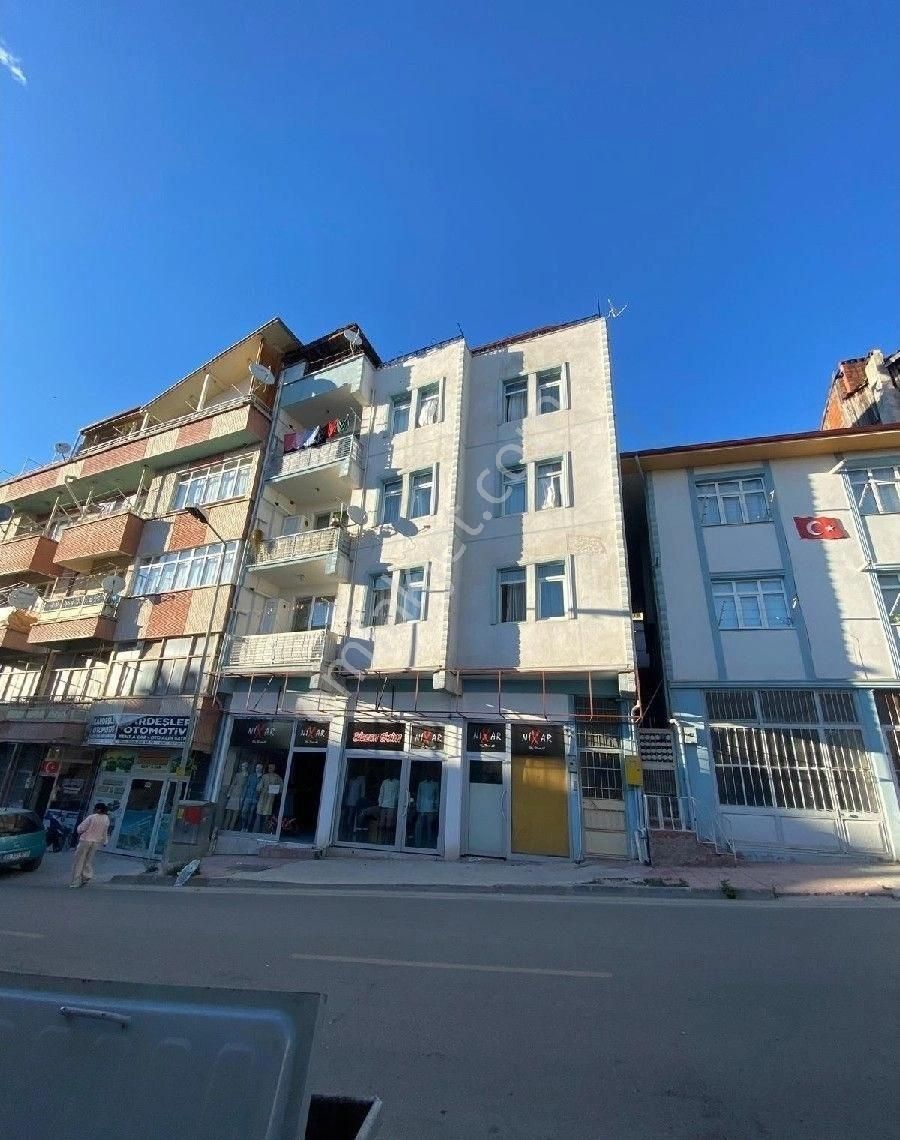 Niksar İsmetpaşa Kiralık Daire TOMRİS HATUN GAYRİMENKUL EMLAKTAN KIRALIK DAİRE