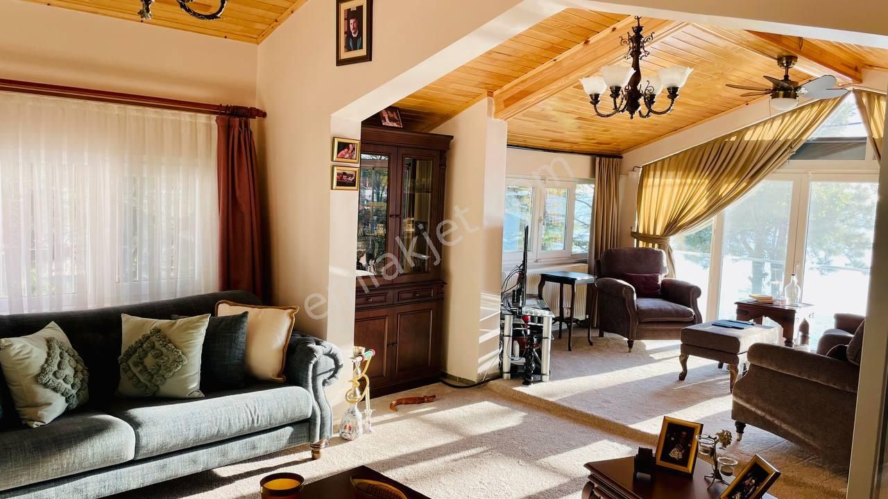 Büyükçekmece Bahçelievler De 4+2 Satılık Villa Full Deniz Manzaralı - Görsel 9
