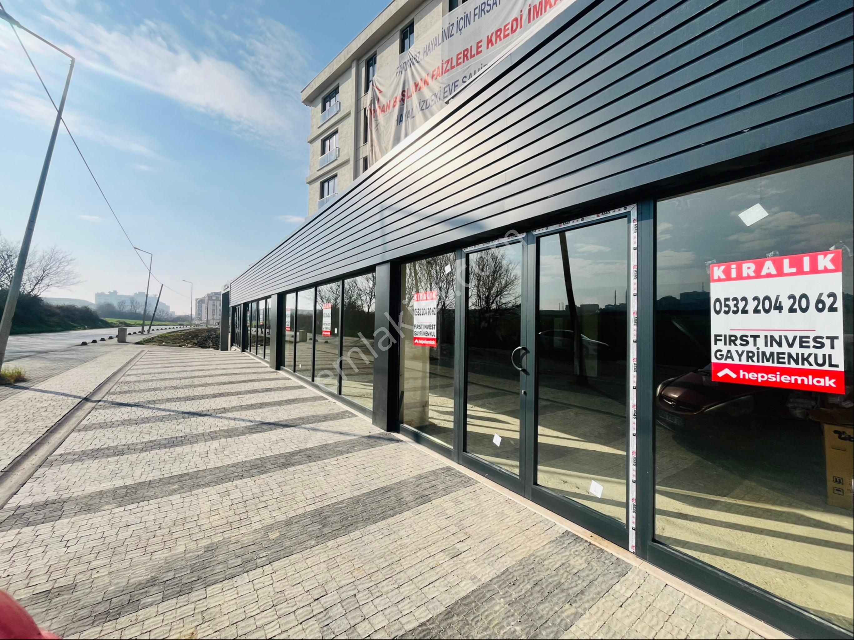 Silivri Yeni Kiralık Dükkan & Mağaza Silivri Yeni Mahalle 25 Metre Cadde Cephe Kiralık 550 M² İşyeri