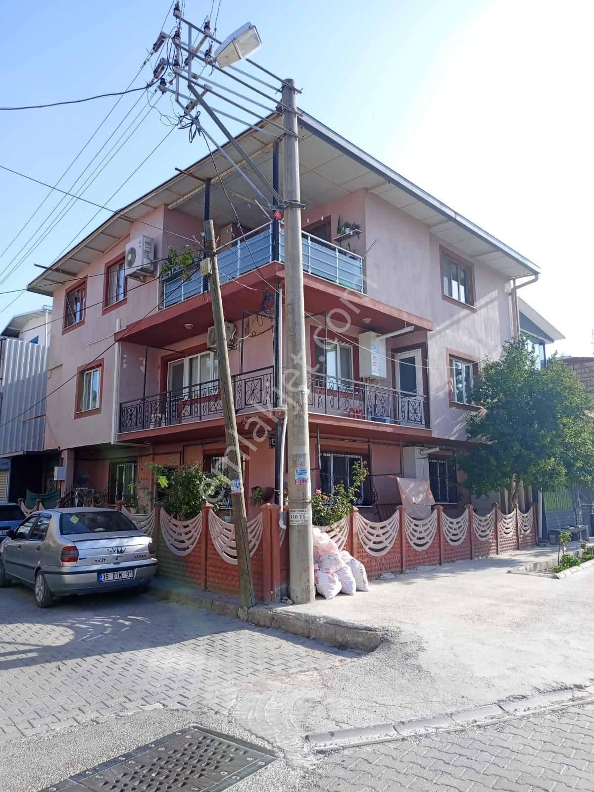 Gaziemir Menderes Satılık Bina Gaziemir Sarnıç'ta satılık 3 katlı bina