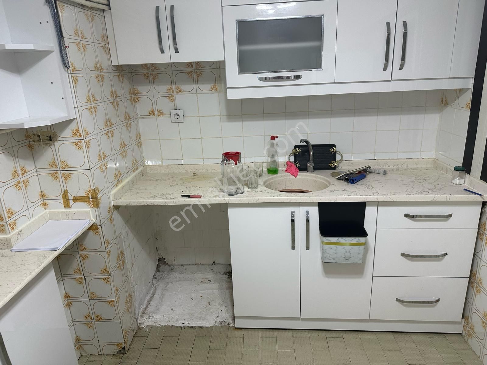 Konak Çankaya Kiralık Daire  KONAK HATAY KİRALIK DAİRE  İNÖNÜ CADDESİ ÜZERİ