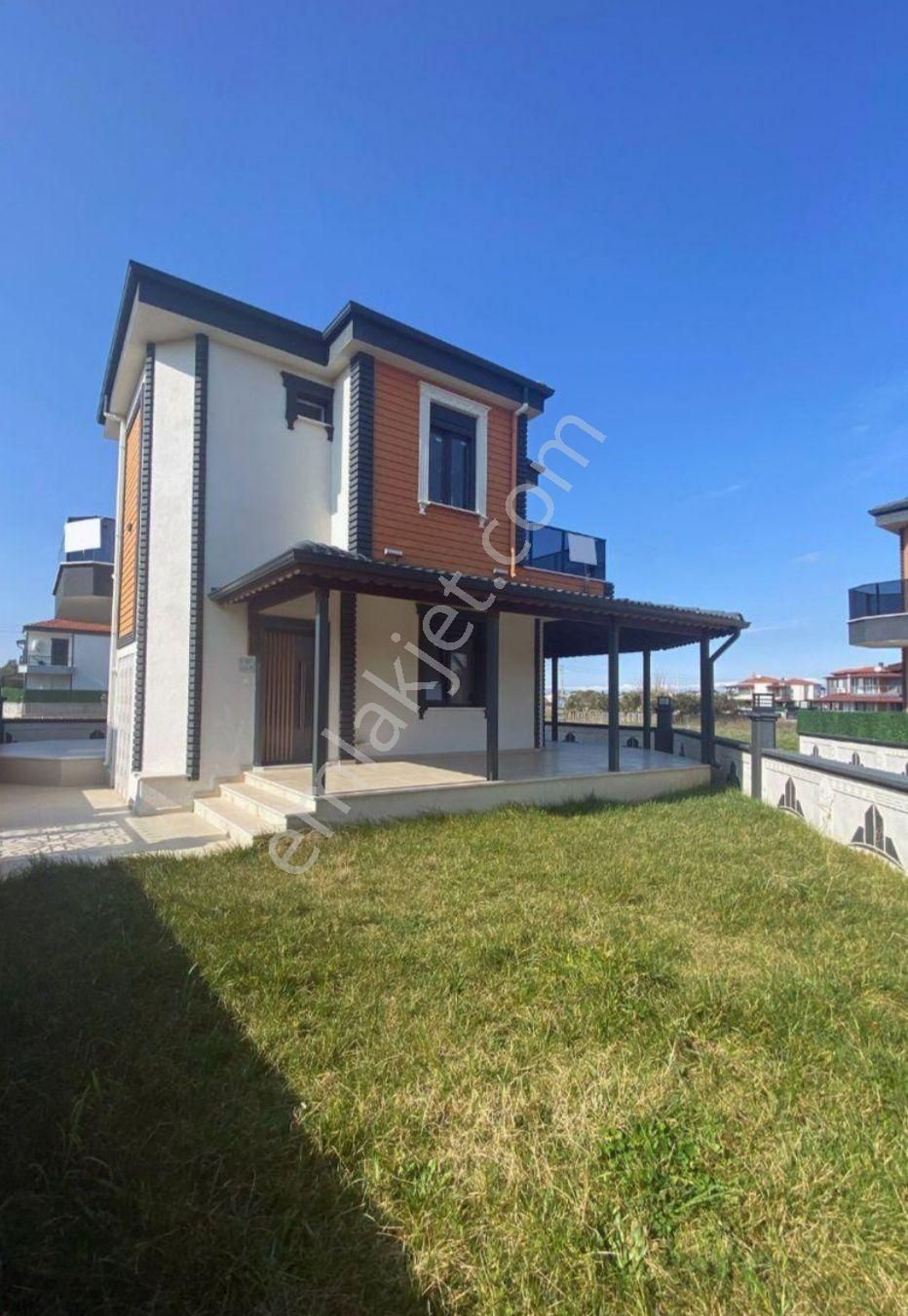 Ayvalık Altınova Satılık Villa TAM MÜSTAKİL 3+1 SIFIR VİLLA 