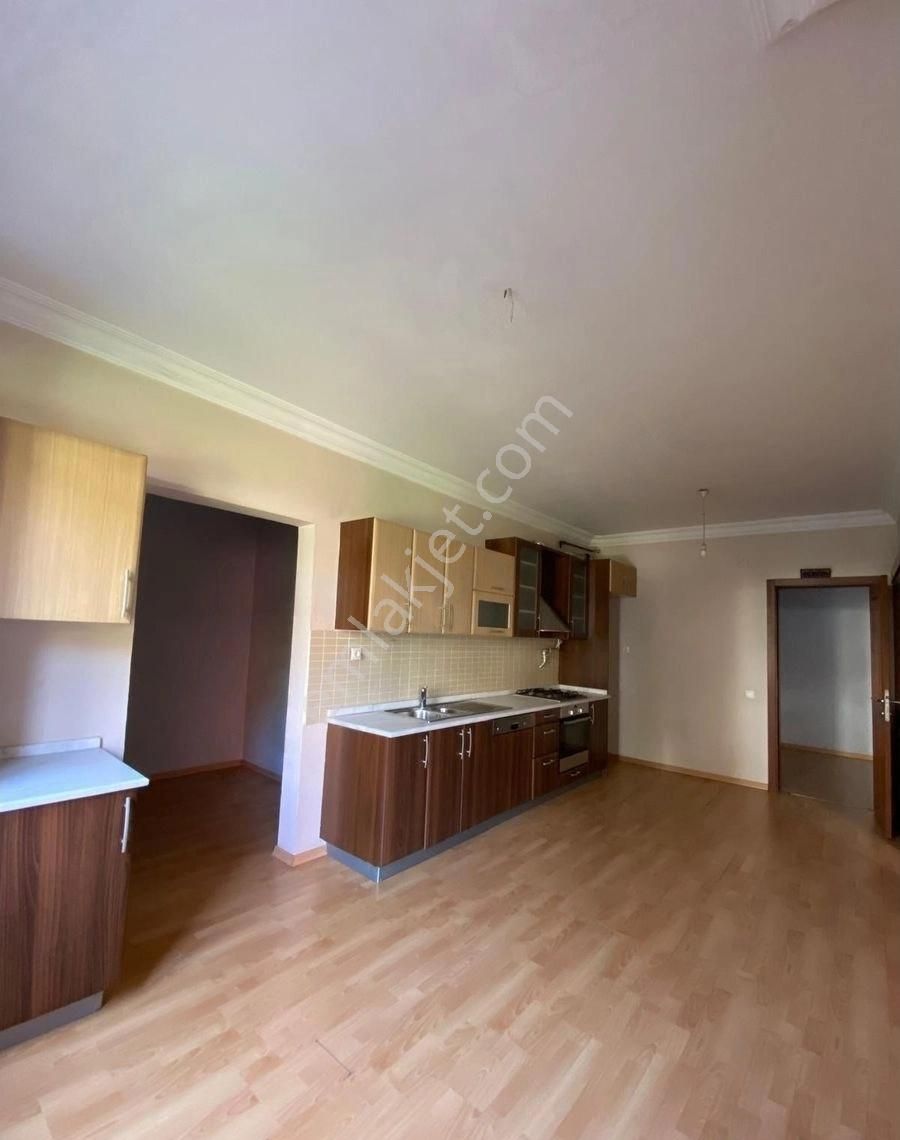 Selçuklu Şeker Kiralık Daire LALEZAR KONUTLARINDA KİRALIK 4+1 ULTRA GENİŞ DAİRE