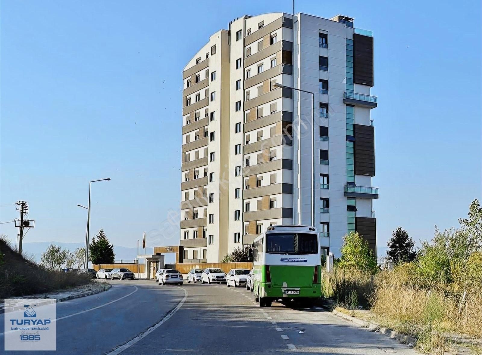 İzmit Akpınar Satılık Konut İmarlı Turyap'tan İzmit Arızlı'da 10 Kat İmarlı Deniz & Doğa Manzaralı