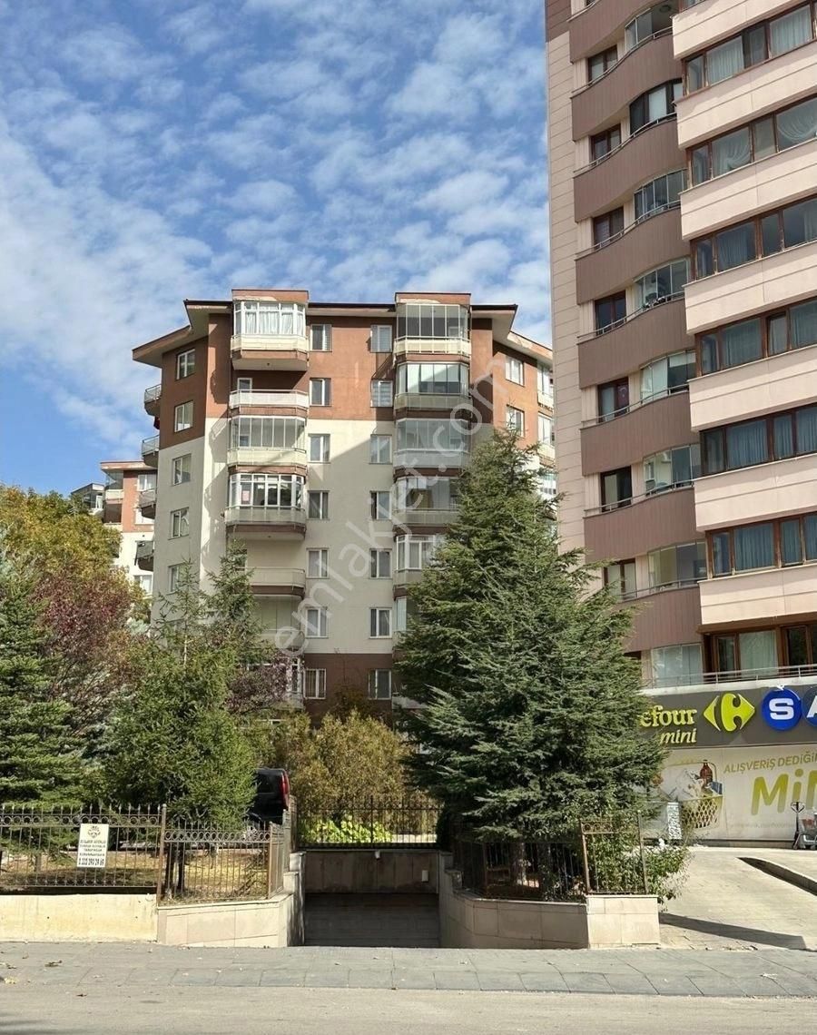 Çankaya Oran Kiralık Daire ORAN YÜCE KOLEJİ YAKINI GÖL MANZARALI 3,5+1 KİRALIK DAİRE