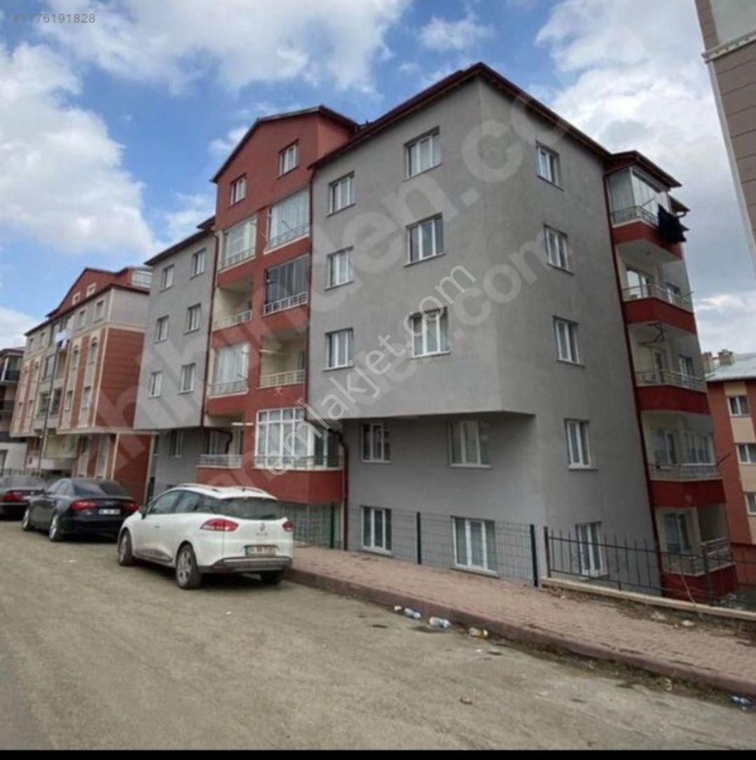 Sivas Merkez Emek Satılık Daire MEMURDAN ACİLEN SATILIK 3+1 TEMİZ DAİRE 