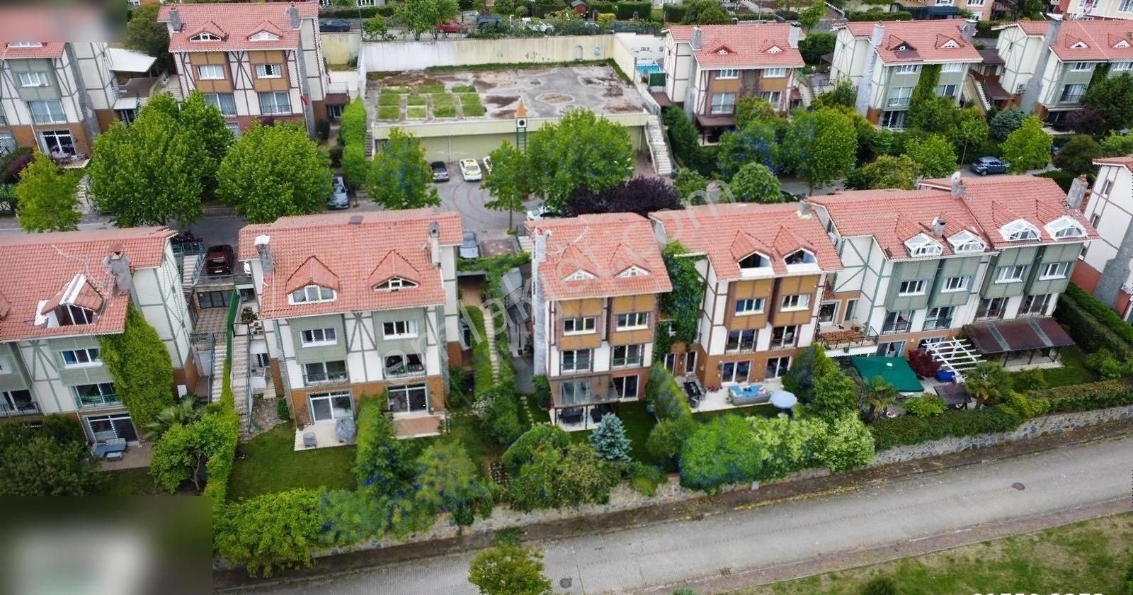 Sarıyer Zekeriyaköy Satılık Villa NOKTA'DAN ZEKERİYAKÖY'DE ELİT SİTEDE ASANSÖRLÜ 4+2 EŞSİZ VİLLA