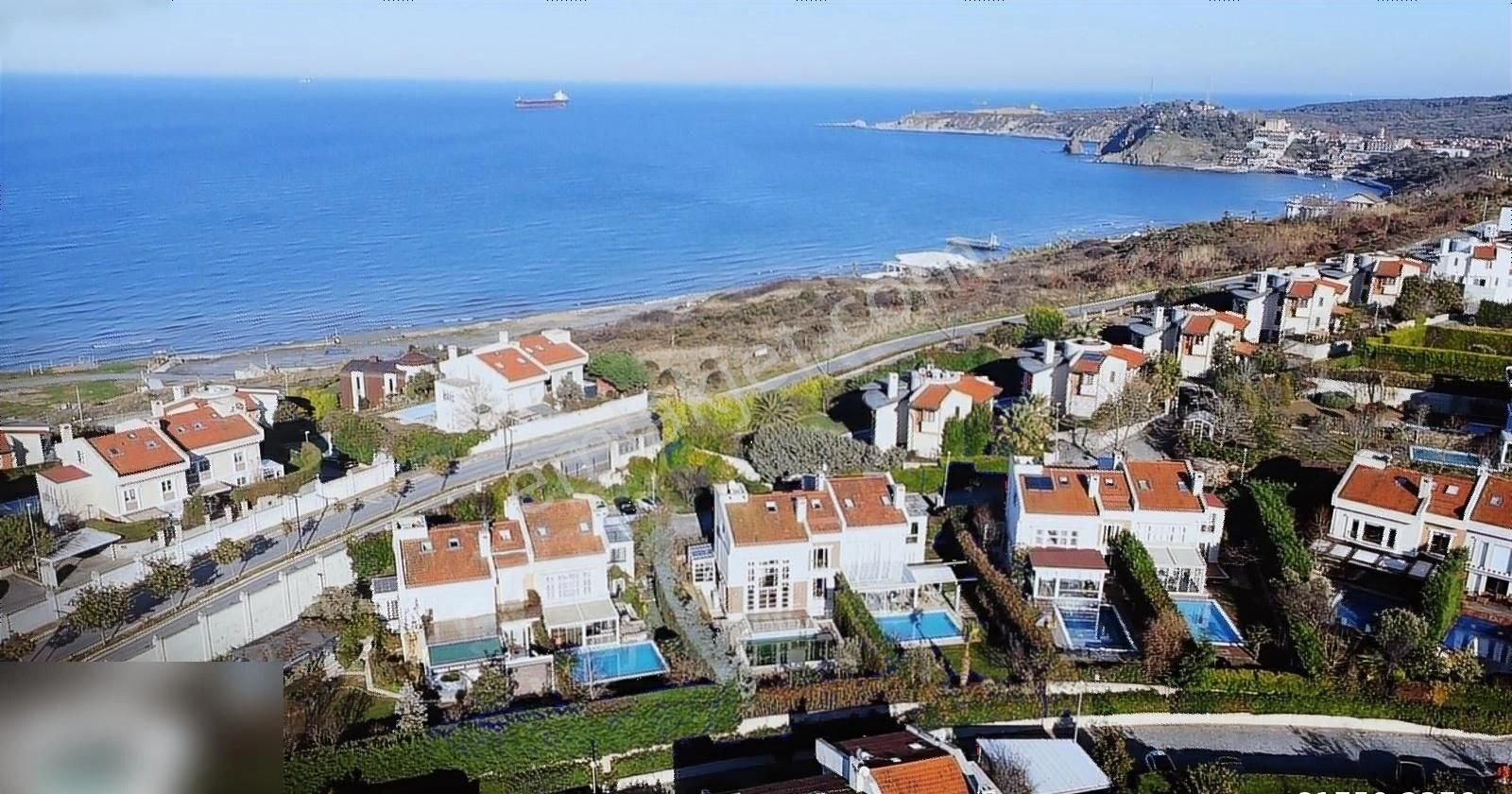 Sarıyer Kumköy Satılık Villa NOKTA'DAN MARENEGRO SİTESİNDE ÖZEL HAVUZLU TAŞINMAYA HAZIR VİLLA