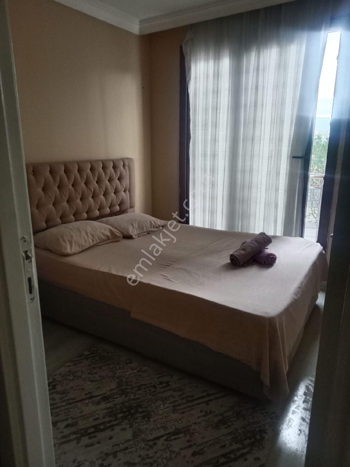 Buca Kuruçeşme Günlük Kiralık Daire BUCADA AİLEYE UYGUN 2+1 DAİRE