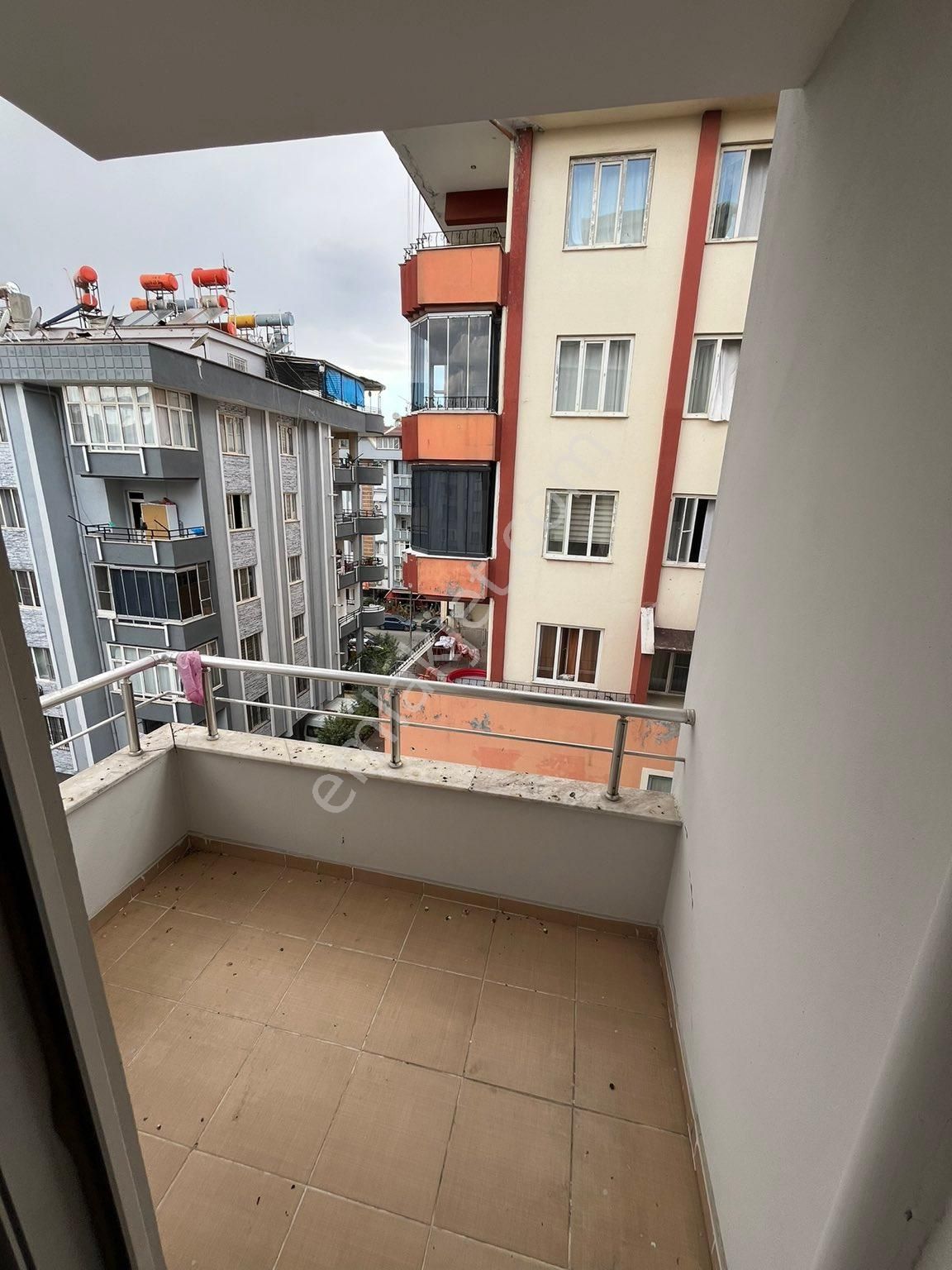 Şahinbey Güneykent Kiralık Residence  GÜNEYKENT'TE TRAMVAY'IN YANI BAŞINDA SİTE İÇERİSİNDE 2+0 GENİŞ FERAH KİRALIK DAİRE