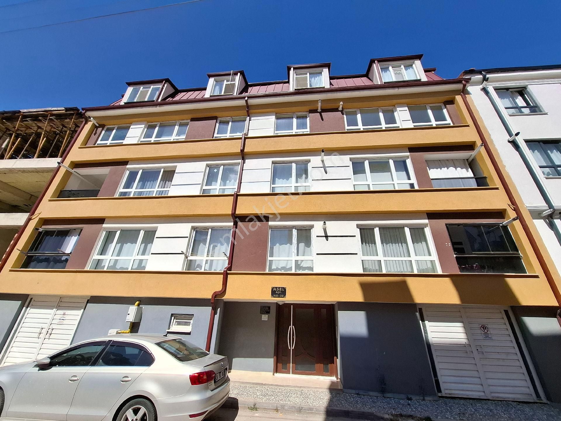 Tepebaşı Sütlüce Kiralık Daire SÜTLÜCE MAHALLESİNDE 4 YILLIK ASANSÖRLÜ EŞYALI GENİŞ KİRALIK DAİRE 