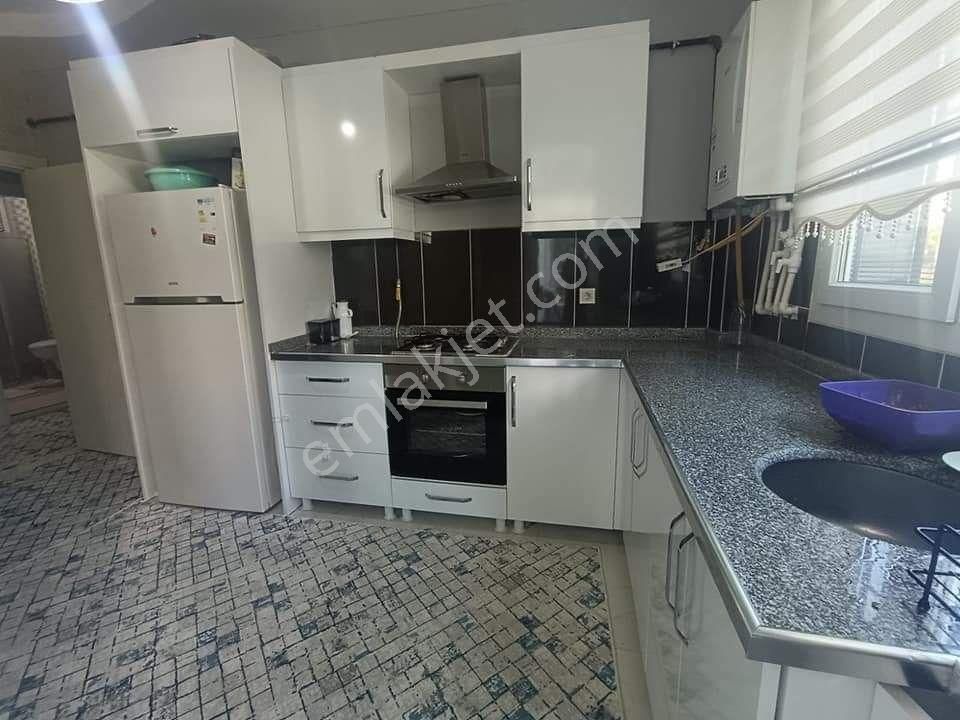 Bağlar Bağcılar Satılık Daire ZARA GAYRİMENKULDEN TOPTANCILARDA 2+1 SATILIK FIRSAT DAİRE 