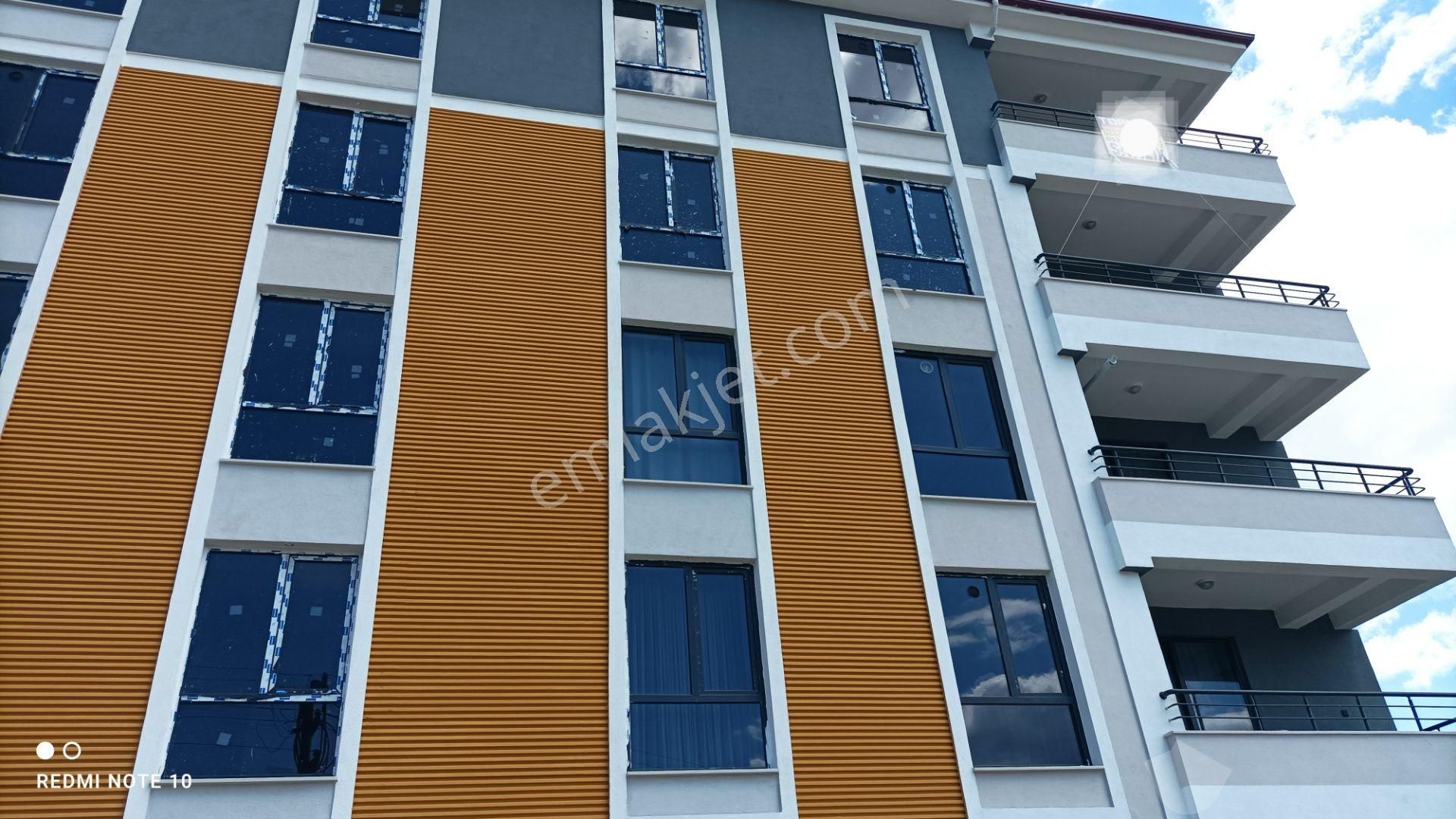 Osmancık Koyunbaba Satılık Daire OSMANCIK GAYRİMNKLDEN ULTRA LUX 2.KAT ÇİFT BALKONLU 3+1 SIFIR DAİRE