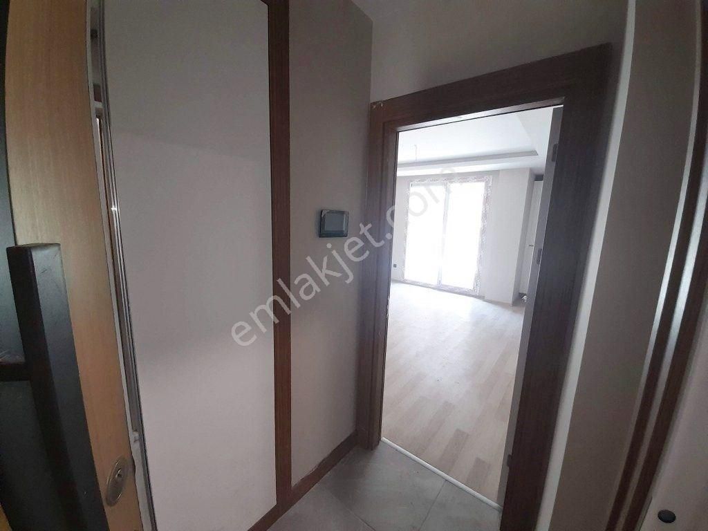 Beylikdüzü Sahil Bahçe Katı Kiralık Daire BEYLİKDÜZÜ PALM MARİN SİTESİNDE MARİNAYA YAKIN 2+1 BAHÇE - GİRİŞ KAT KİRALIK DAİRE