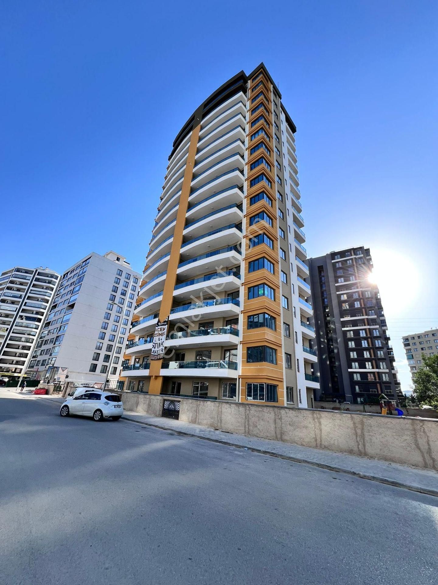 Selçuklu Selçuk Satılık Daire  SELÇUK MAH. SATILIK SIFIR YERALTI OTOPARKLI 4+1 DAİRE