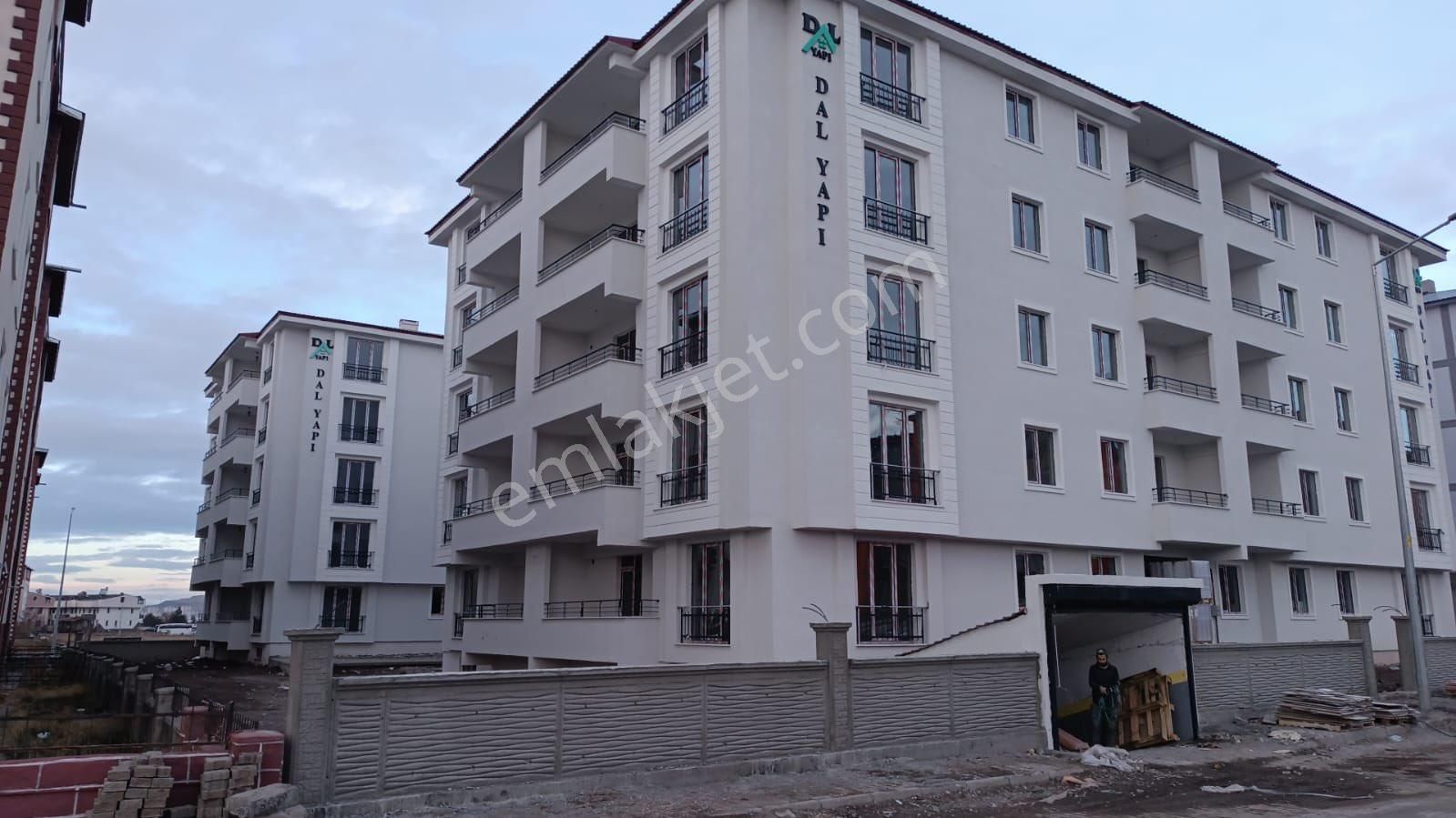 Kars Merkez Yenişehir Satılık Daire SATILIK HAZIR 3+1 DAİRE