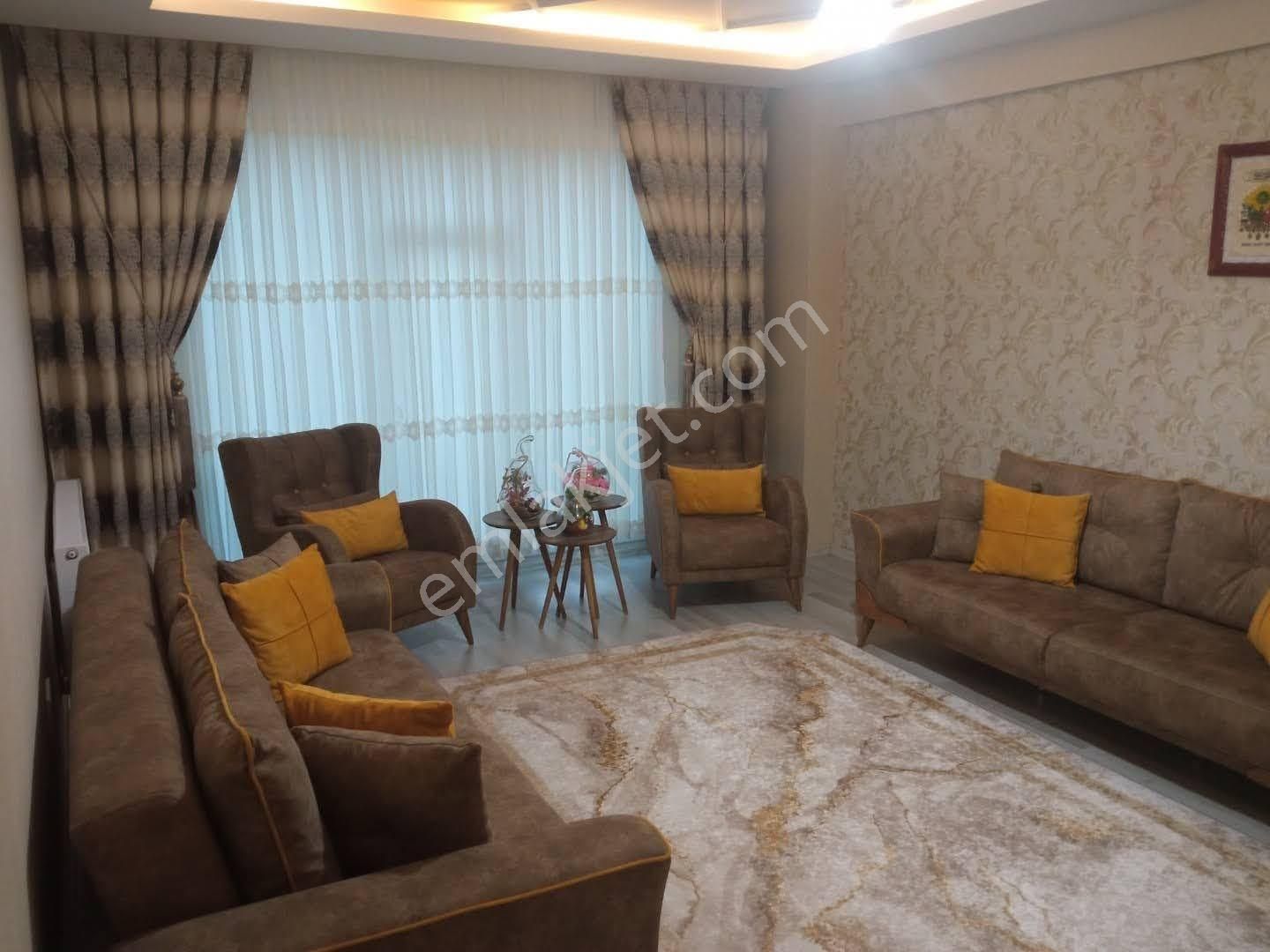 Bağlar Bağcılar Kiralık Daire SUR LİFE GAYRİMENKUL’DEN KİRALIK 4+1DAİRE 🏢