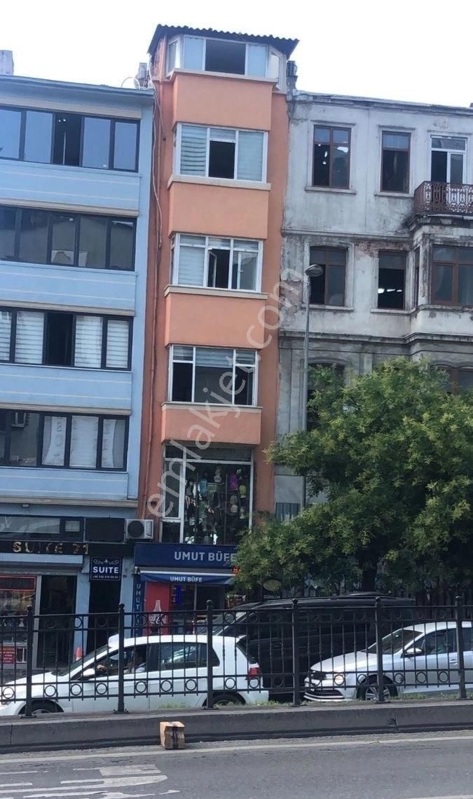 Beyoğlu Şehit Muhtar Satılık Bina TARLABAŞI CADDESİNDE SATILIK KOMPLE BİNA