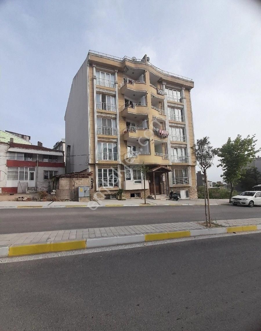 Gelibolu Camiikebir Satılık Daire ÇANAKKALE GELİBOLUDA DÖNER KAVŞAĞA YAKIN GENIŞ 2+1 SATILIK DAİRE