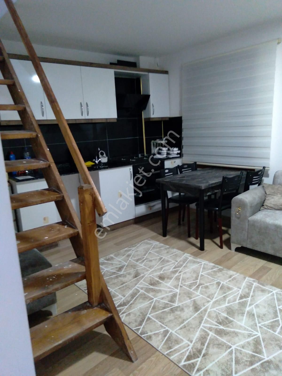 Aydın Kuşadası Deniz Manzaralı Kiralık Daire  KUŞADASI MERKEZDE 2+1 EŞYALI KİRALIK DAİRE