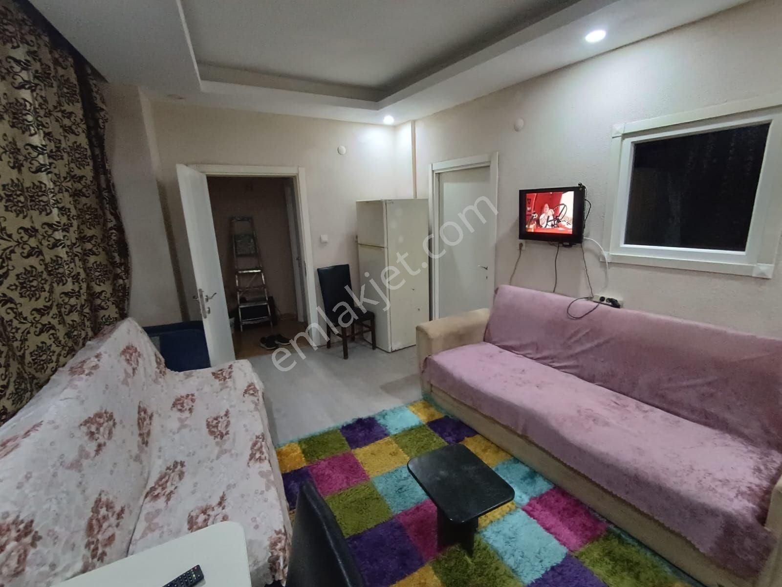 İstanbul Beyoğlu Eşyalı Kiralık Daire tarihi semt cukur da Esyalı F Dahil depozito yok kiralık daire