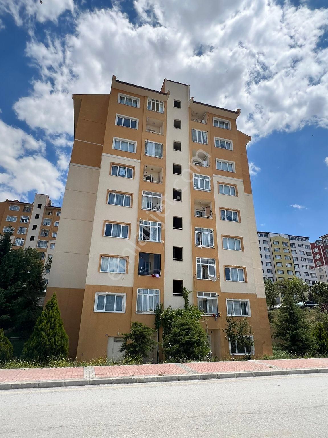 Yozgat Merkez Çapanoğlu Kiralık Daire ÜNV YOLU ANAYOLA 0 2+1 EŞYALI KİRALIK