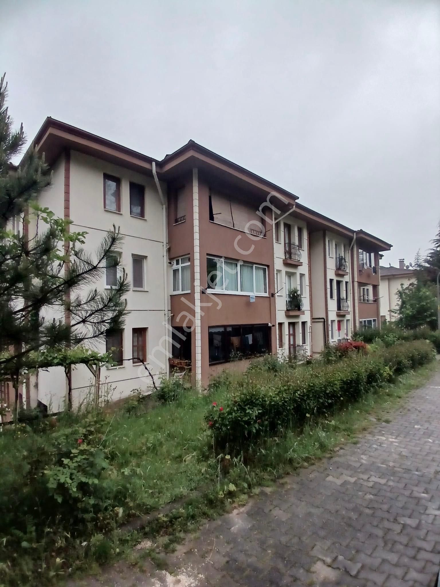 Düzce Merkez Yeşiltepe Satılık Daire  DÜZCE KALICIKONUTLAR 13. BÖLGEDE SATILIK 3+1 DAİRE