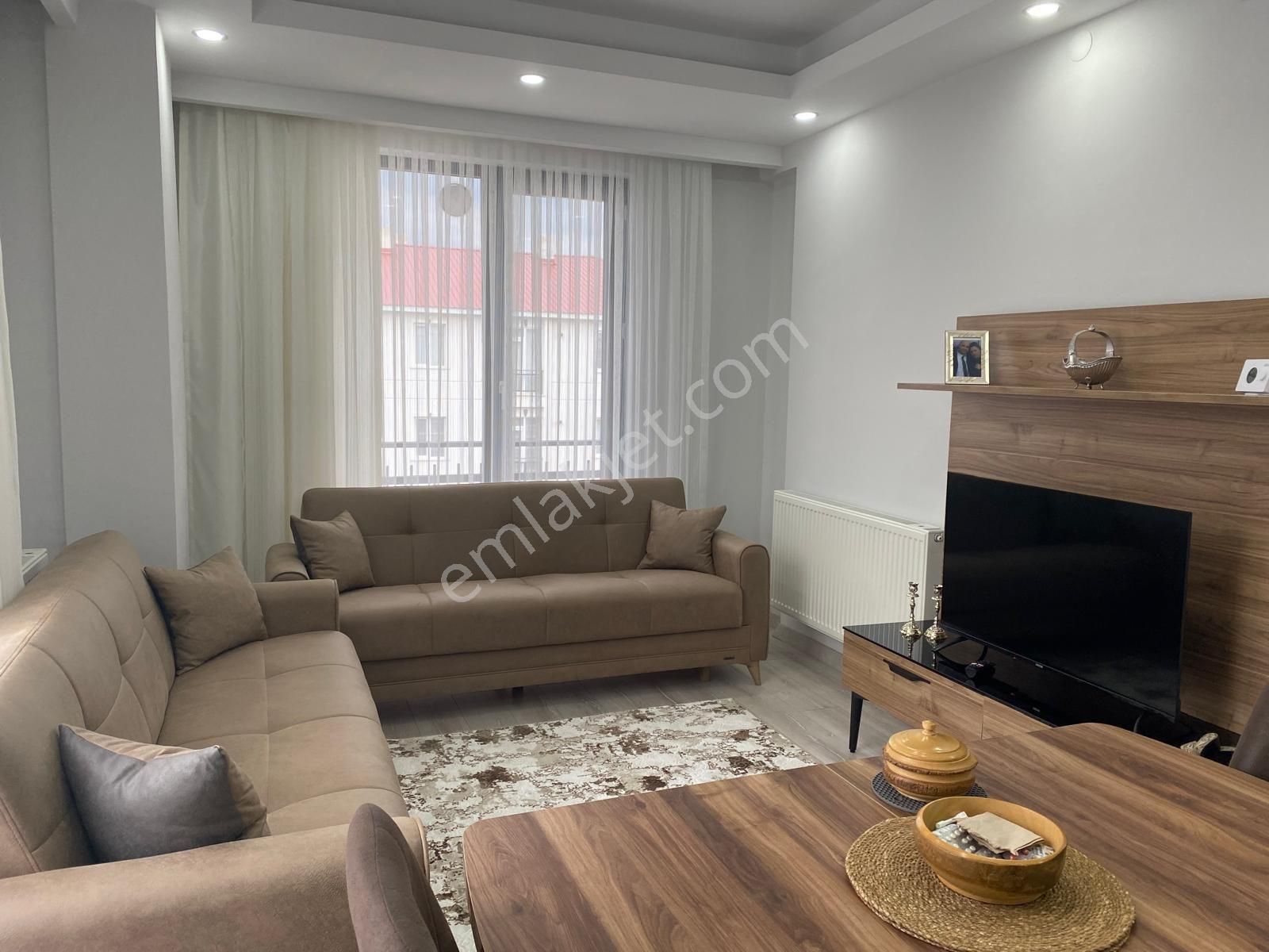 Kars Merkez Şehitler Kiralık Daire Üniversite karşısında Kiralık Eşyalı Lüks 2+1 Güney Cephe kapalı Otoparklı Daire 