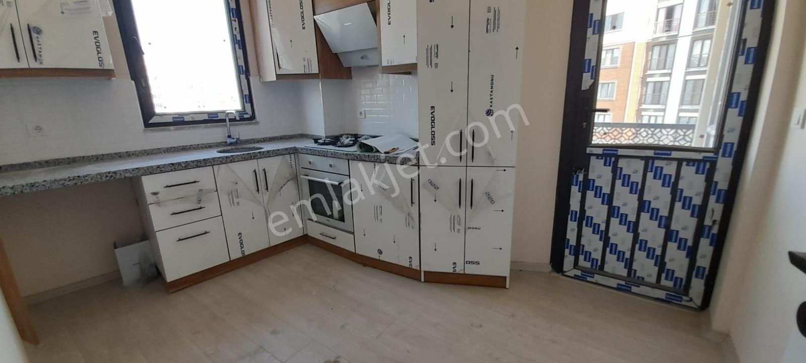 Edremit Kadıköy Satılık Daire Binyapı dan Kadıköy de Ön cephe 2+1 Fırsat DAire