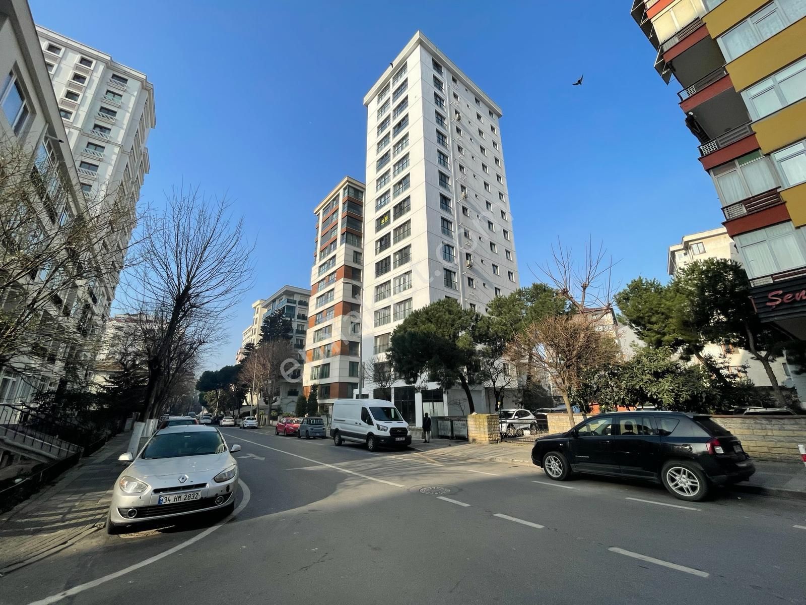 Kadıköy Kozyatağı Satılık Daire KOZYATAĞI KOCAYOL CADDESİNDE 2020 YAPIMI 100m2 2+1 BOŞ DAİRE