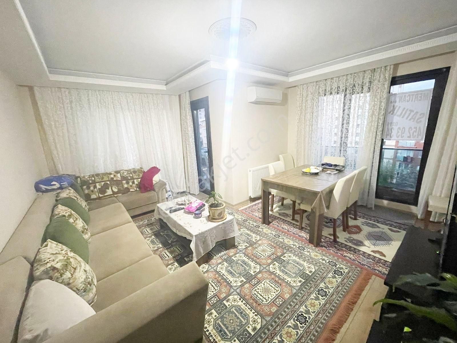 Pendik Şeyhli Satılık Daire  Mertcan'dan Şeyhli Ankara Cad.1dk Mesafeli İskanlı 2+1 Ara Kat Daire