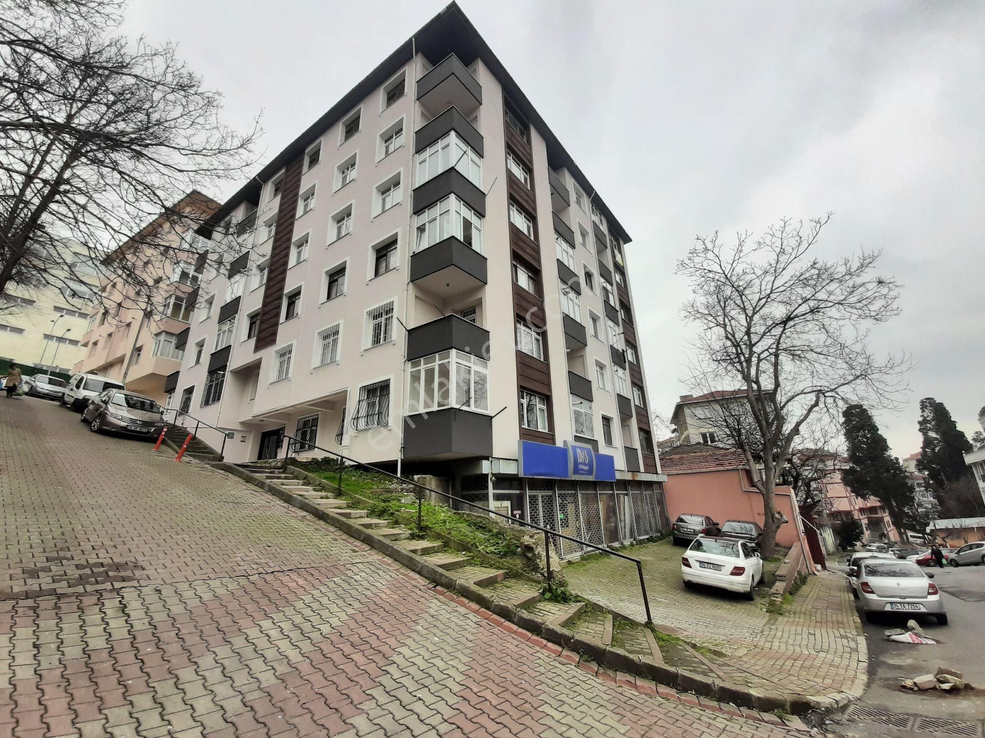 Üsküdar Mimar Sinan Okula Yakın Kiralık Daire  AKTAŞTAN MERKEZE YAKIN 3+1 140M2 BALKONLU BAKIMLI FERAH DAİRE