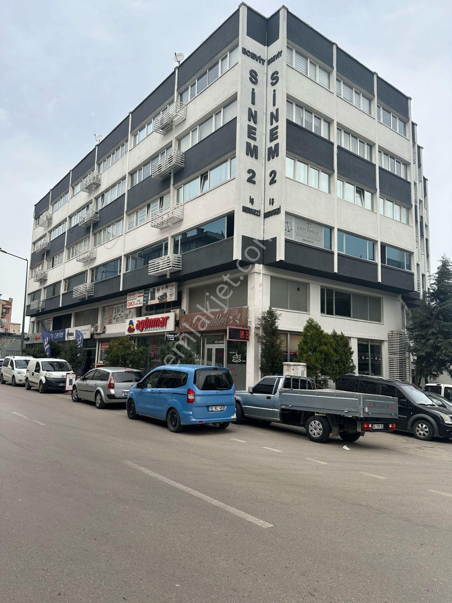 Bursa Osmangazi Kiralık Ofis  Adliyeye Yakın Bakımlı Asansörlü Otoparklı 1+1 Kiralık Ofis