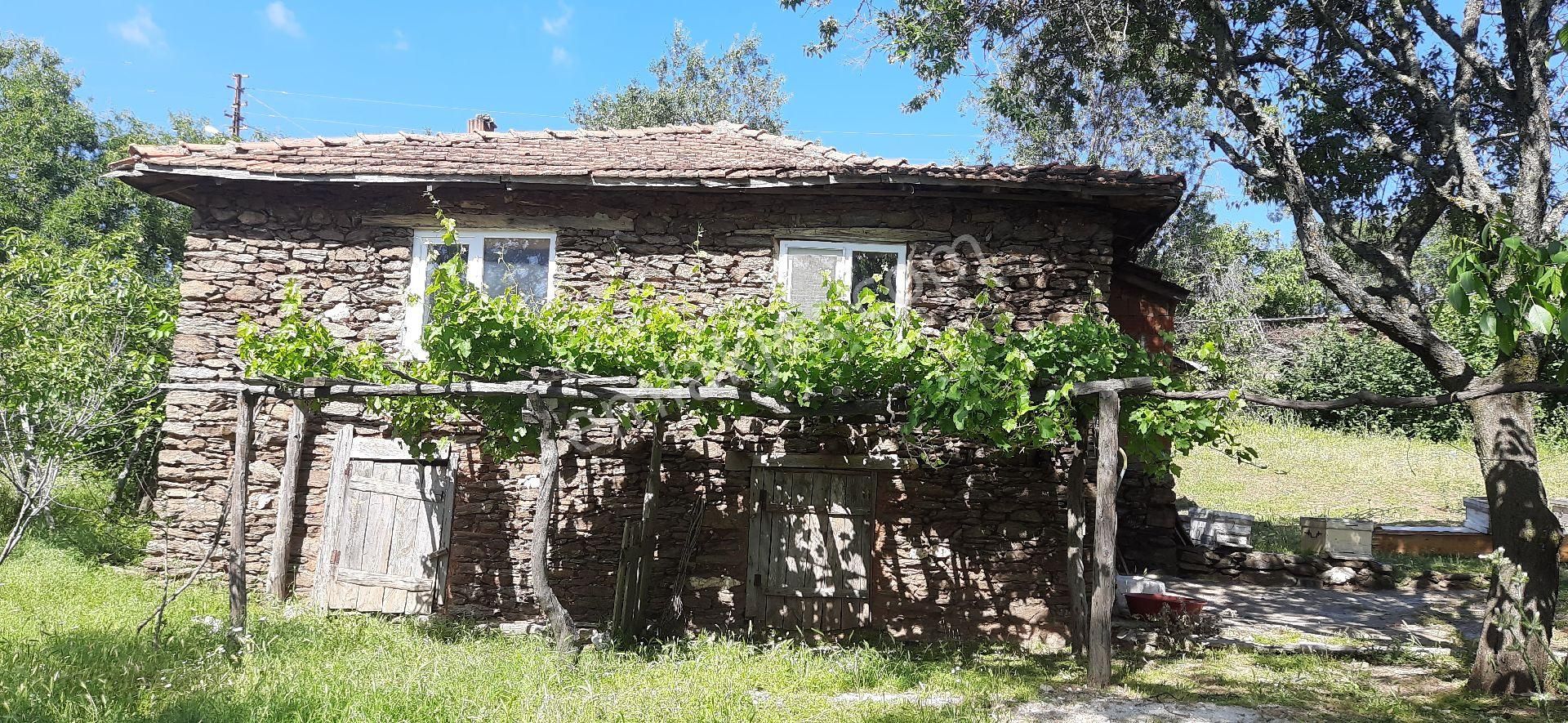 Bayramiç Gökçeiçi Köyü Satılık Köy Evi Çanakkale Bayramiç Gökçeiçi satılık köy evi