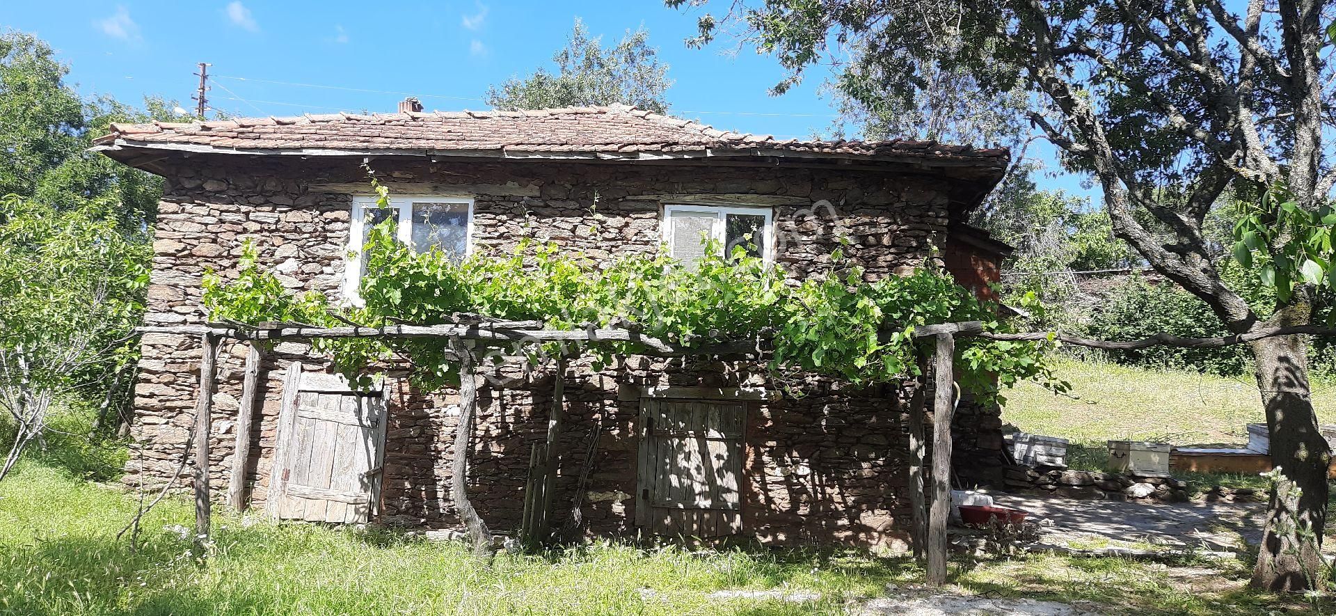 Bayramiç Gökçeiçi Köyü Satılık Köy Evi Çanakkale Bayramiç Gökçeiçi Satılık Köy Evi