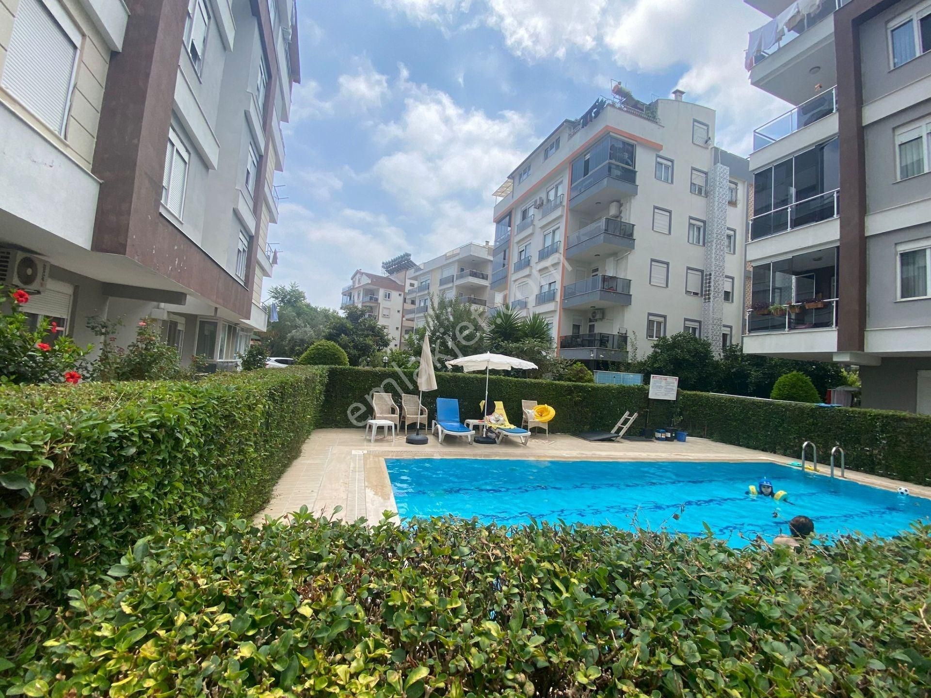 Konyaaltı Hurma Kiralık Daire HURMA'DA GENİŞ HAVUZLU BOŞ 2+1