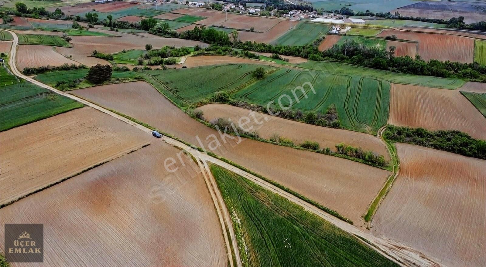 Babaeski Terzili Köyü Satılık Tarla KIRKLARELİ BABAESKİ TERZİLİ KÖYÜ 3452m2 YERLEŞİME YAKIN ARAZİ