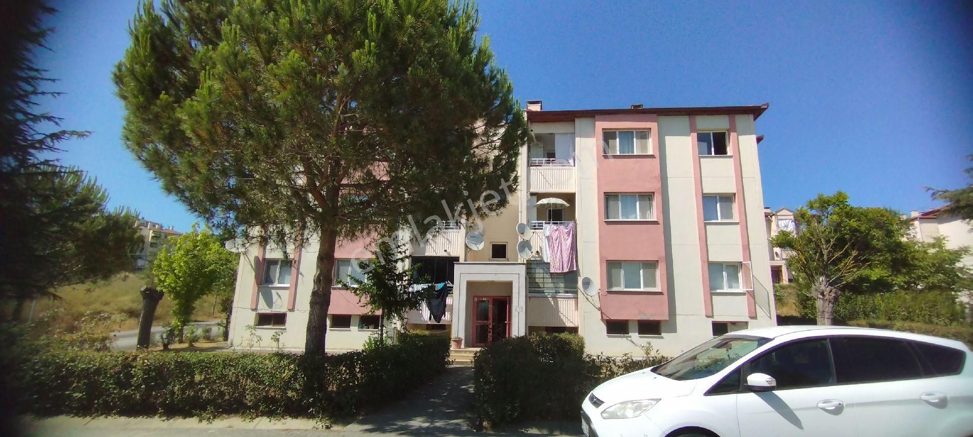 Adapazarı 15 Temmuz Camili Kiralık Daire SAKARYA ZÜMRÜT EMLAK'TAN CAMİLİDE VALİLİĞE YÜRÜME 3+1, 103 M2 KİRALIK DAİRE