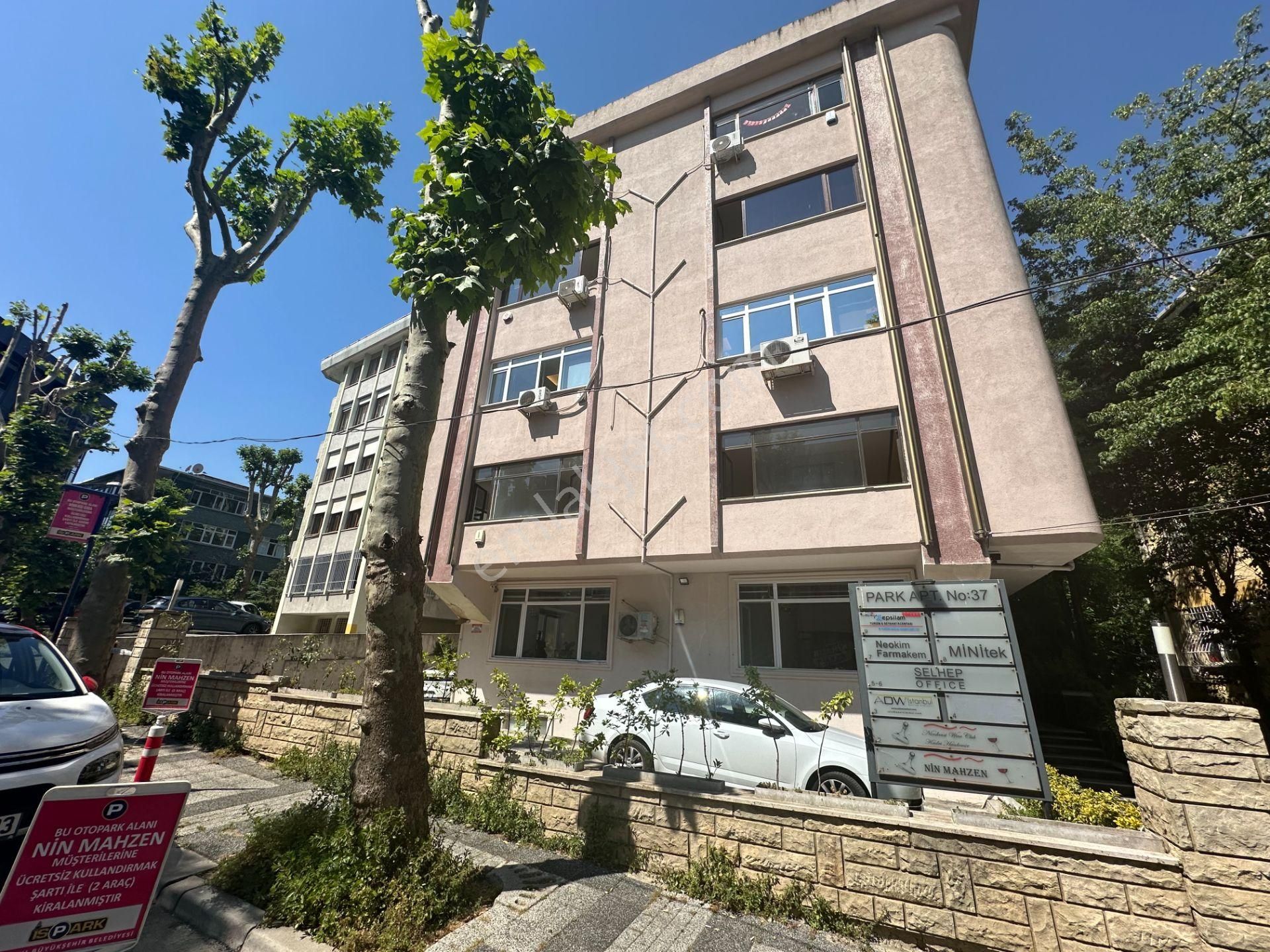 Şişli Esentepe Kiralık Ofis  Esentepe Koreşehitlerinde Katta Tek Bakımlı Ferah Ofis