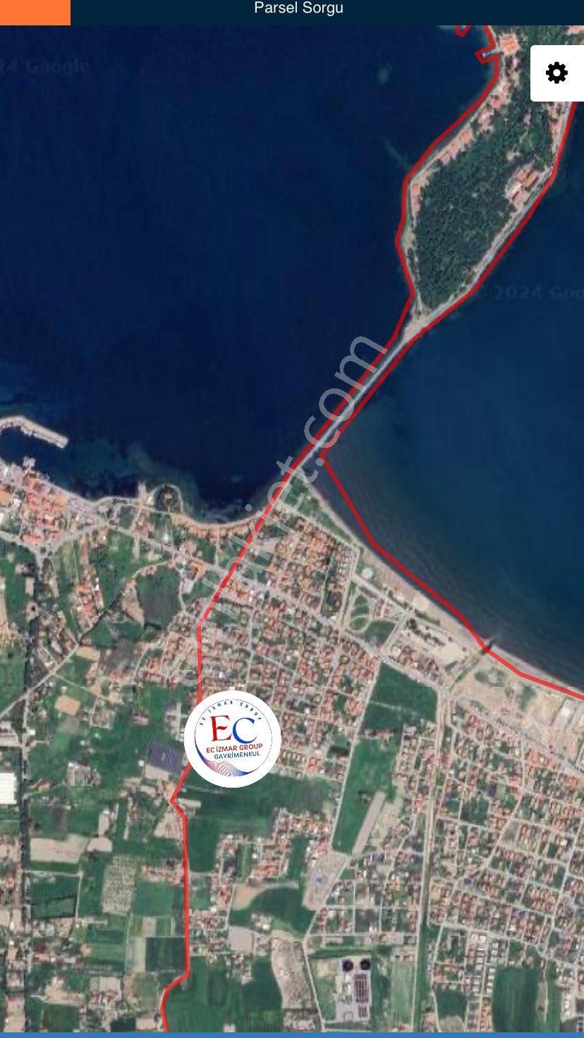 Urla Atatürk Satılık Villa İmarlı Urla iskele Meydanına ve Kum Plajına yakın imarlı arsa