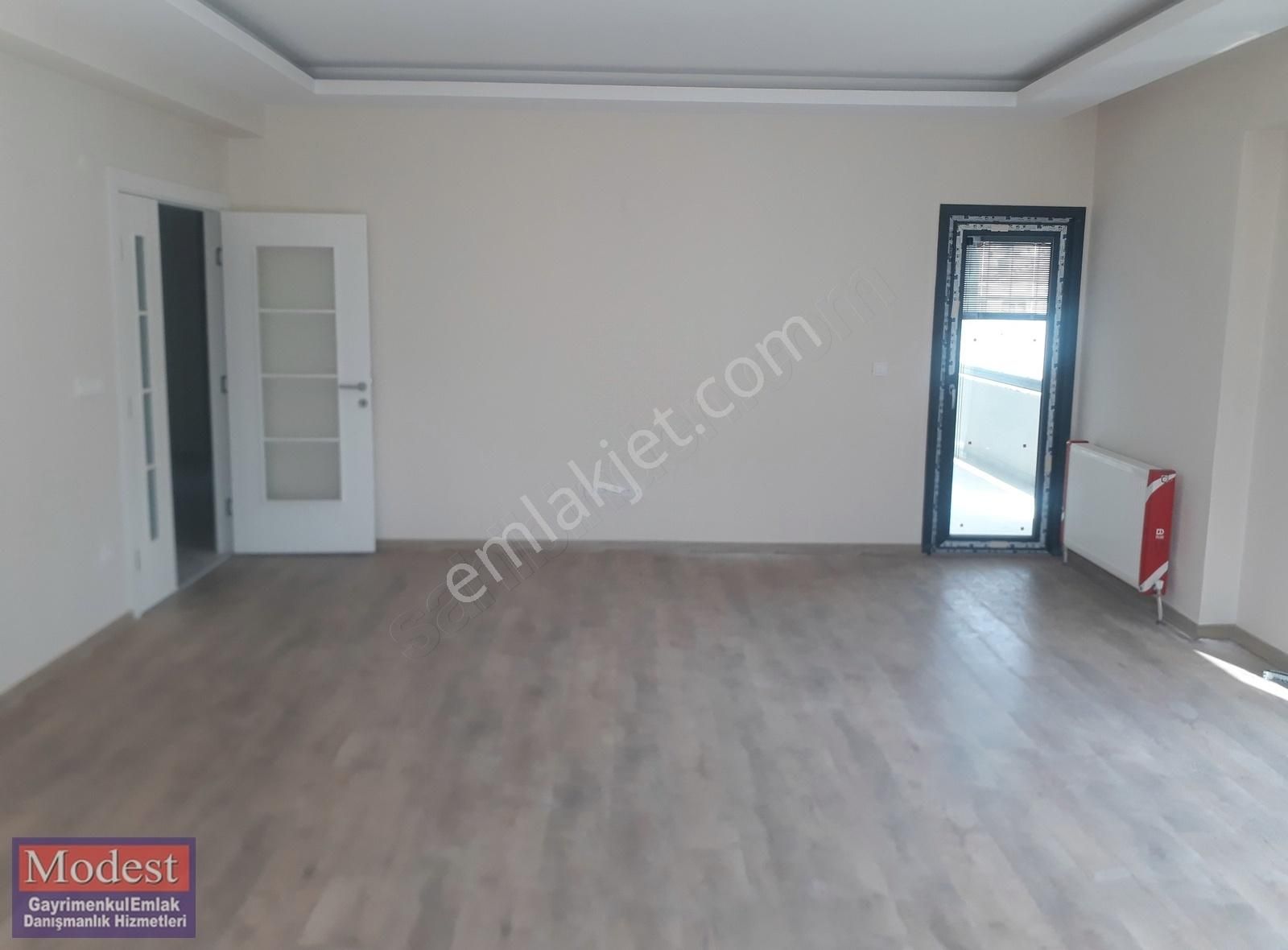 Kartal Uğur Mumcu Satılık Daire Kartal Uğurmumcu Merkezde Yeni Binada Satilik 3+1 190m2